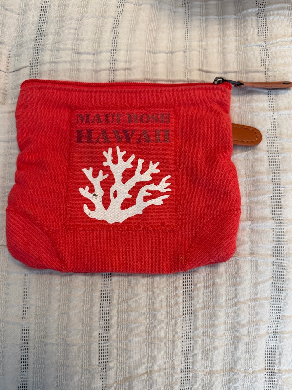 Hawaii pouch